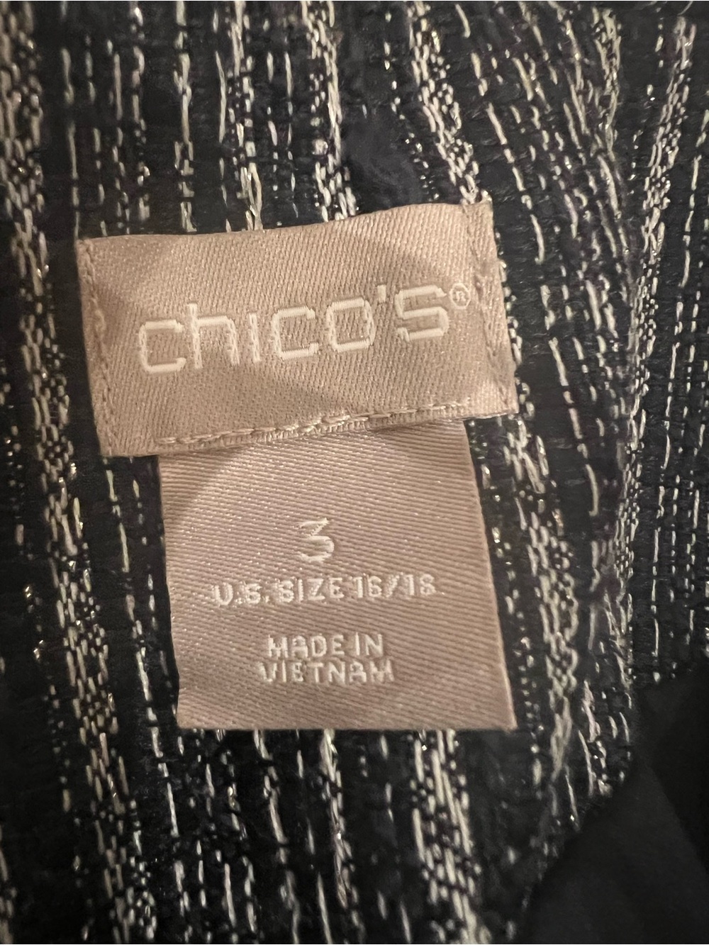 Vintage Chico’s Tweed Blazer Size 3 Fringe Jeweled Button XL Jacket - Picture 9 of 9